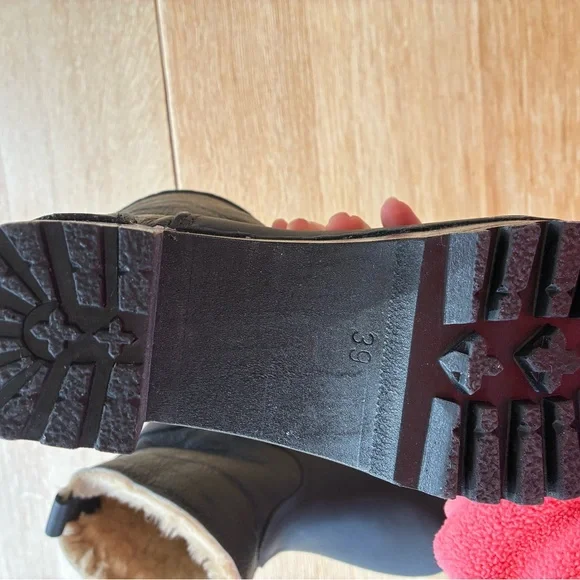 NWOB No. 6 pull on Shearling-clog boots in black mid-tread sz 39 - Picture 5 of 6